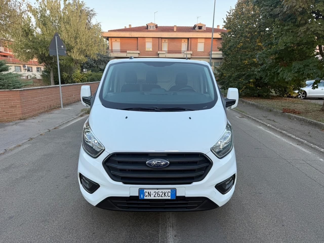 Ford transit custom passo lungo