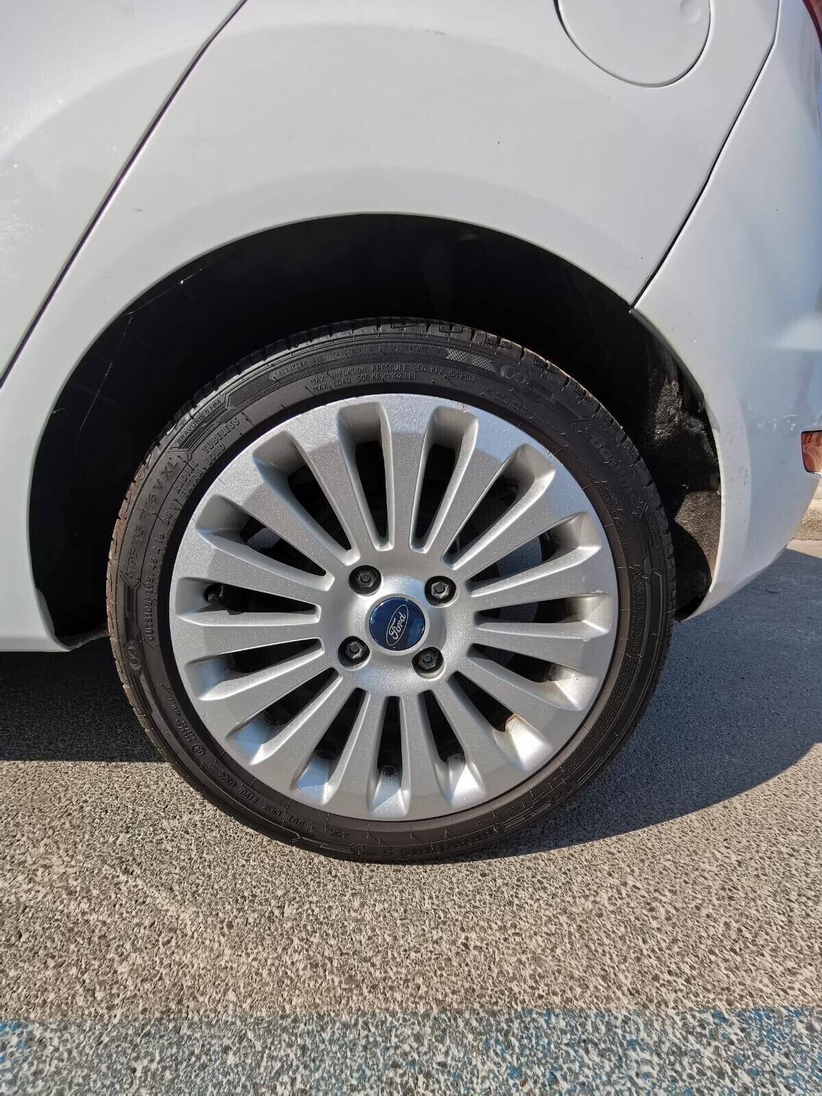 Ford Fiesta 1.4 5P. BzGPL Titanium 2010