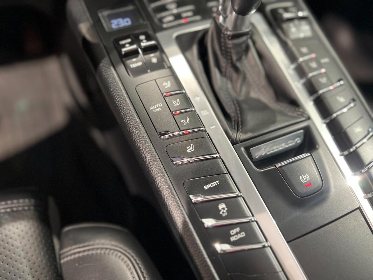Porsche Macan 2.0 TETTO
