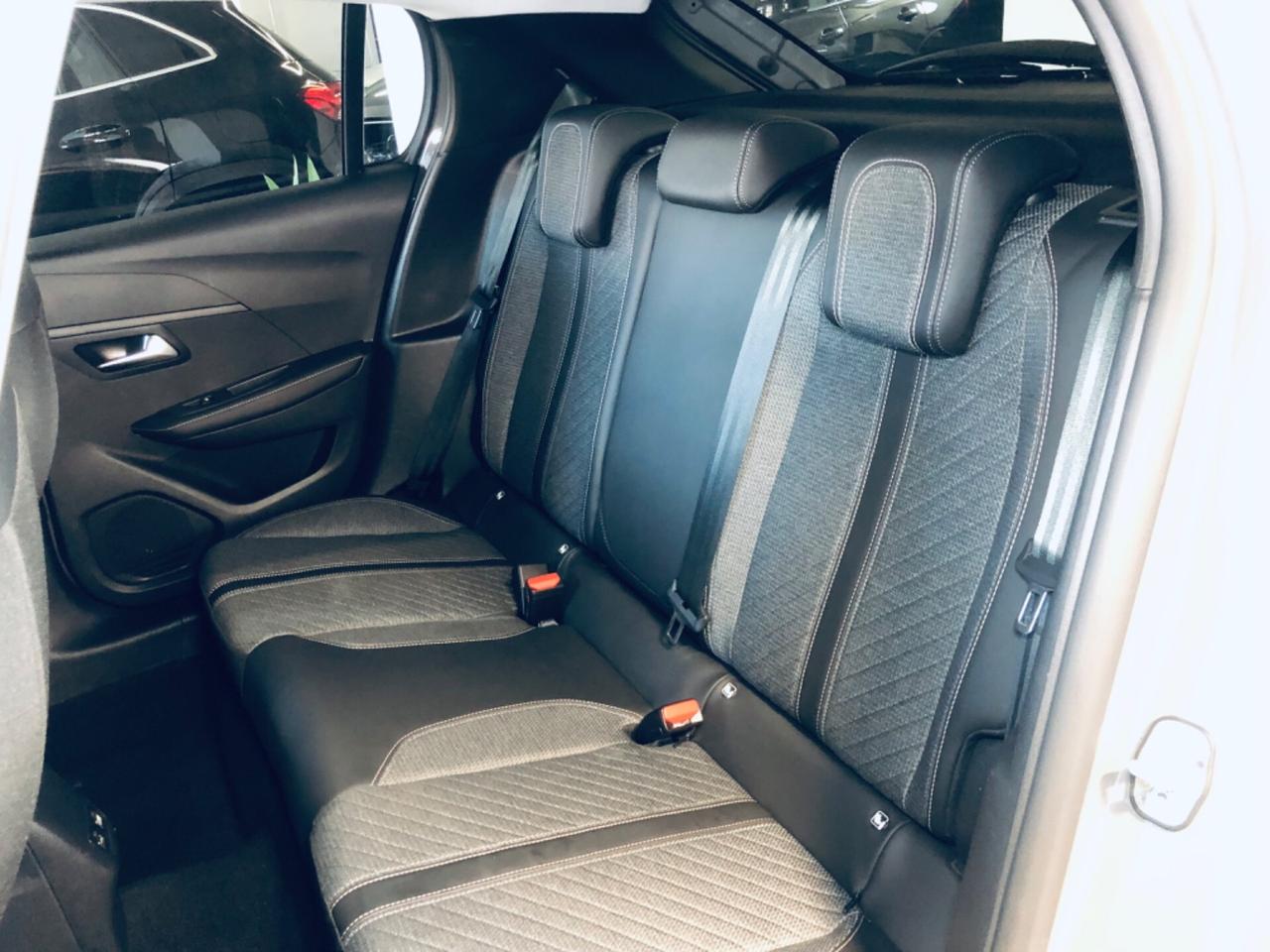 Peugeot 208 PureTech 100 Stop&Start 5 porte Allure