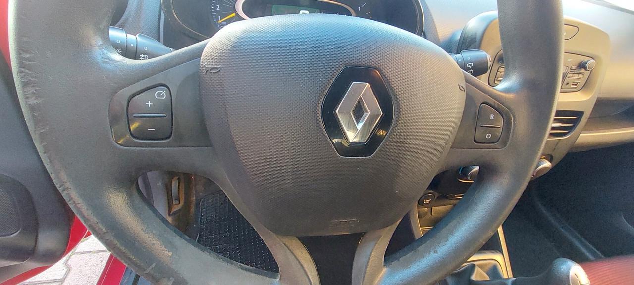 CLIO 1,2 GPL DI SERIE SCADENZA BOMBOLE NEL 2035-X NEOPATENTATI IMPECCABILE FULL