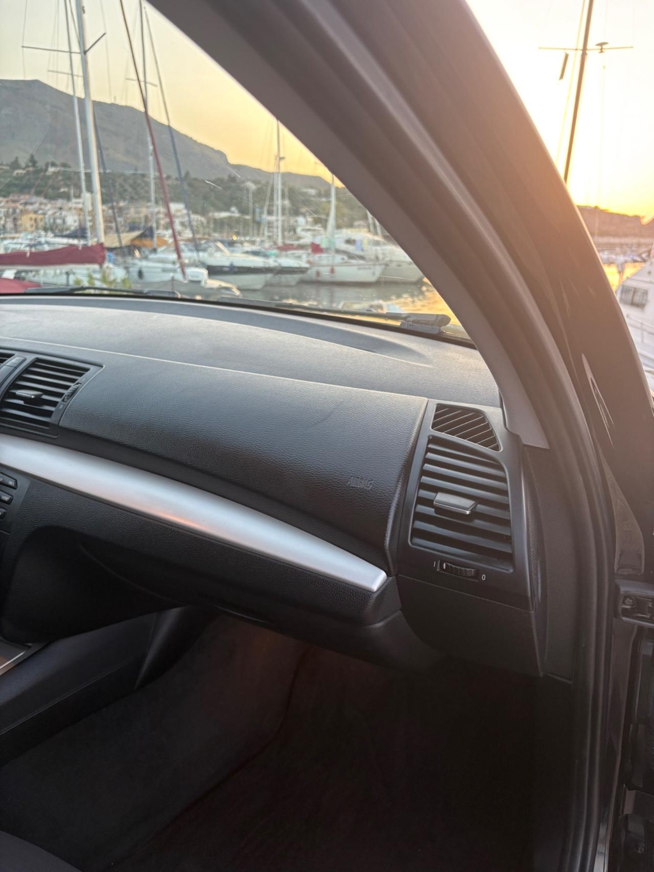 Bmw 118d 5 porte super accessoriata