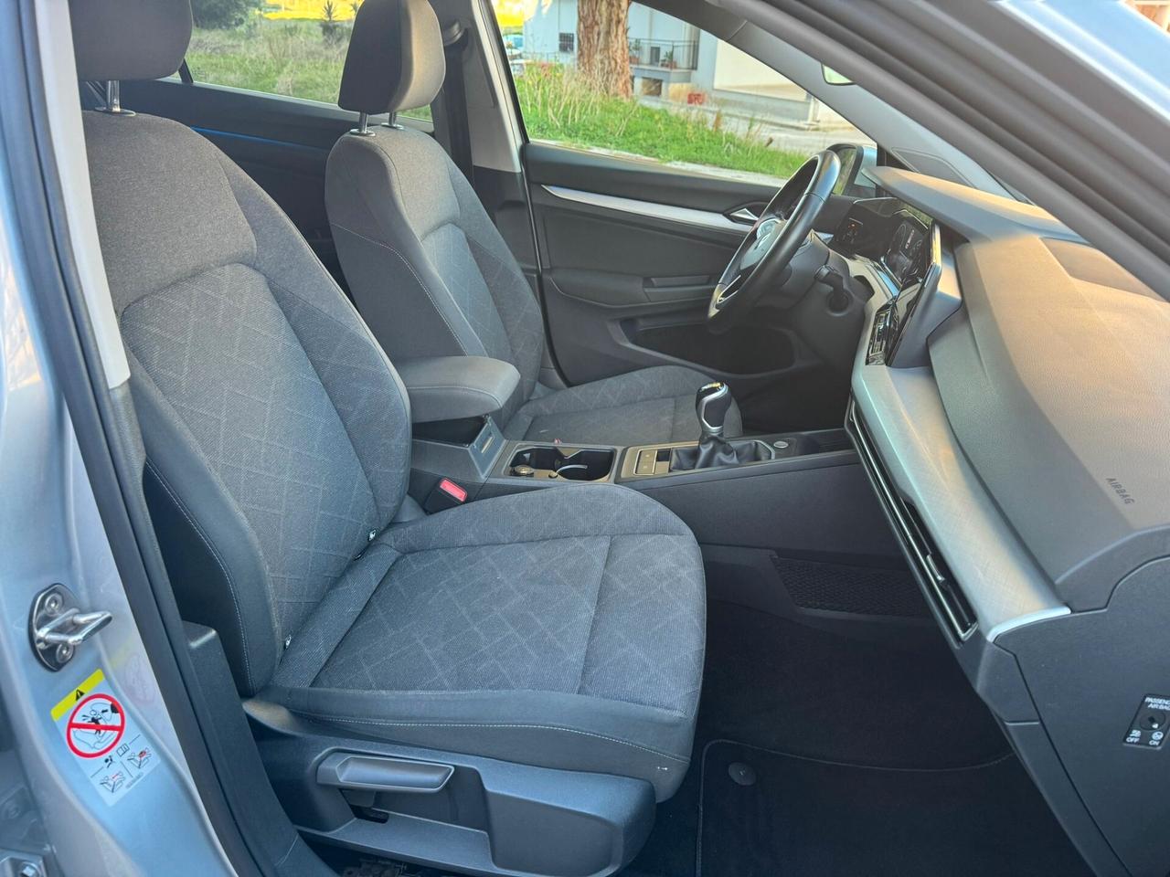 Volkswagen Golf 8 2.0 TDI SCR Style