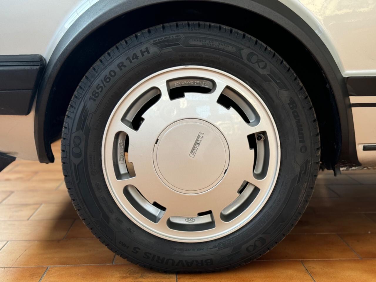 Volkswagen Golf GTI 1 serie - Versione Pirelli - Pari al nuovo