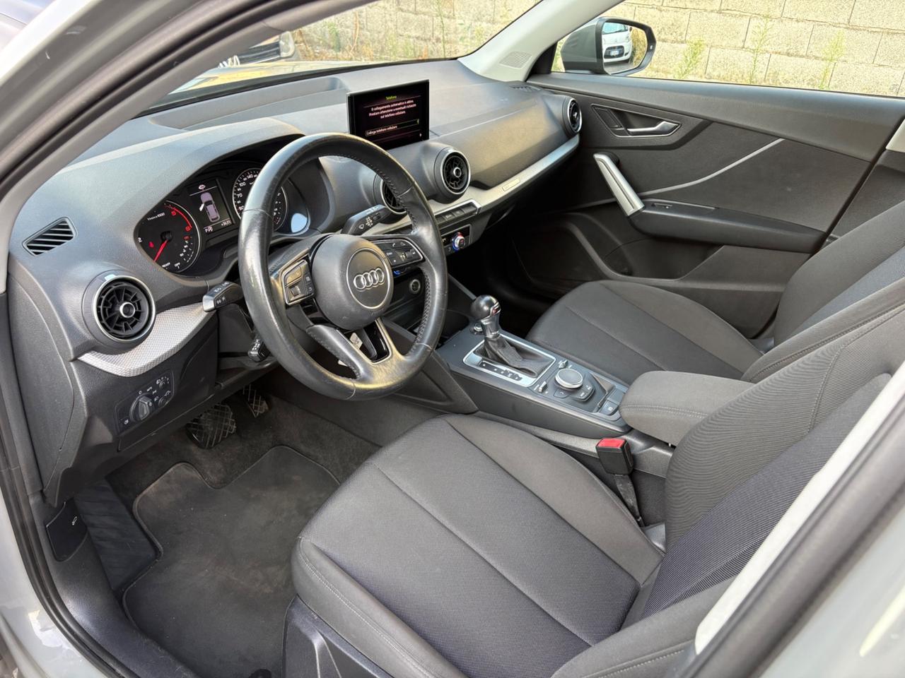 Audi Q2 30 TDI S tronic Identity Black