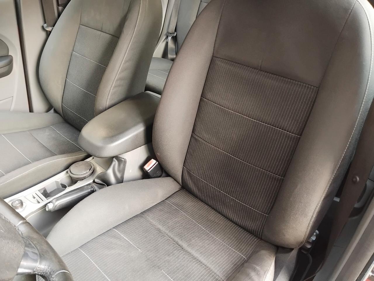 Ford Focus 2.0 gpl garanzia