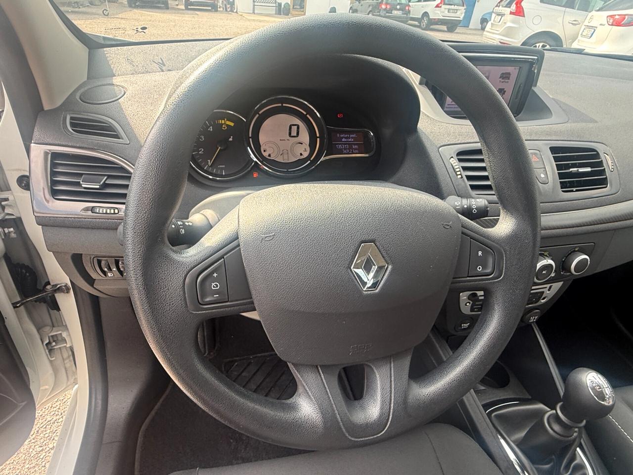 Megane 1.5 dCi 110CV Wave Autocarro