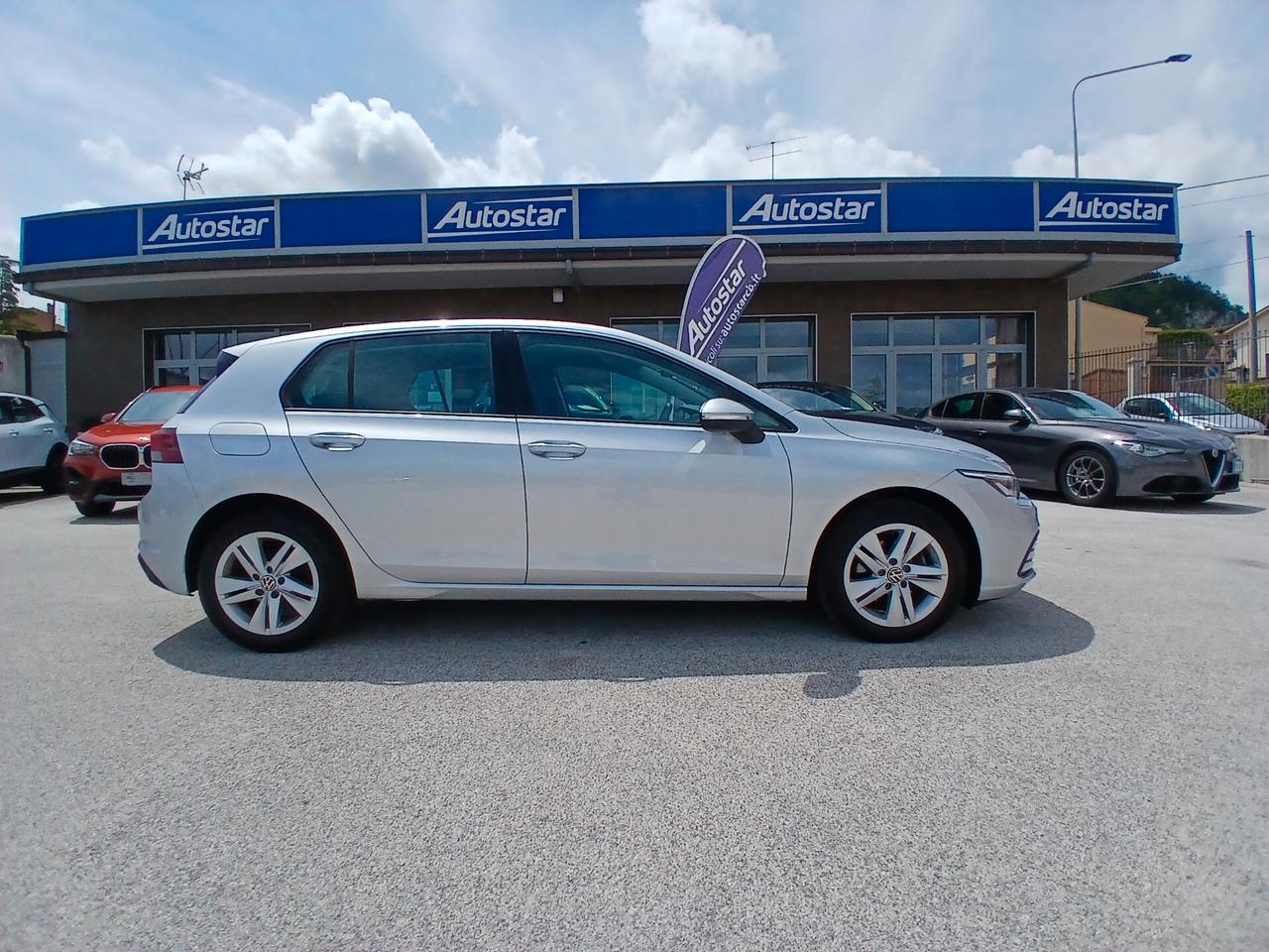 Volkswagen Golf 8 2.0 TDI 115CV 2020