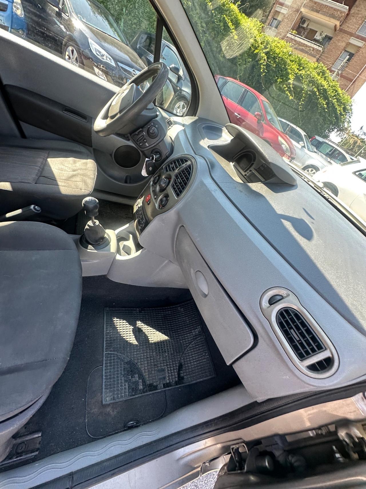 Renault Modus 1.5 dCi 85CV Dynamique