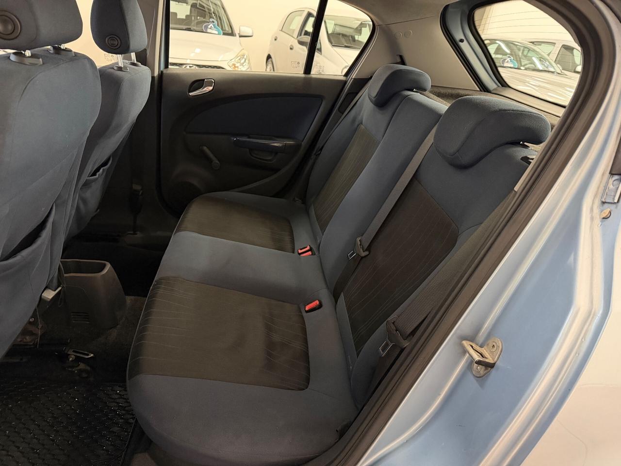 Opel Corsa 1.2 5 porte Easytronic Cosmo