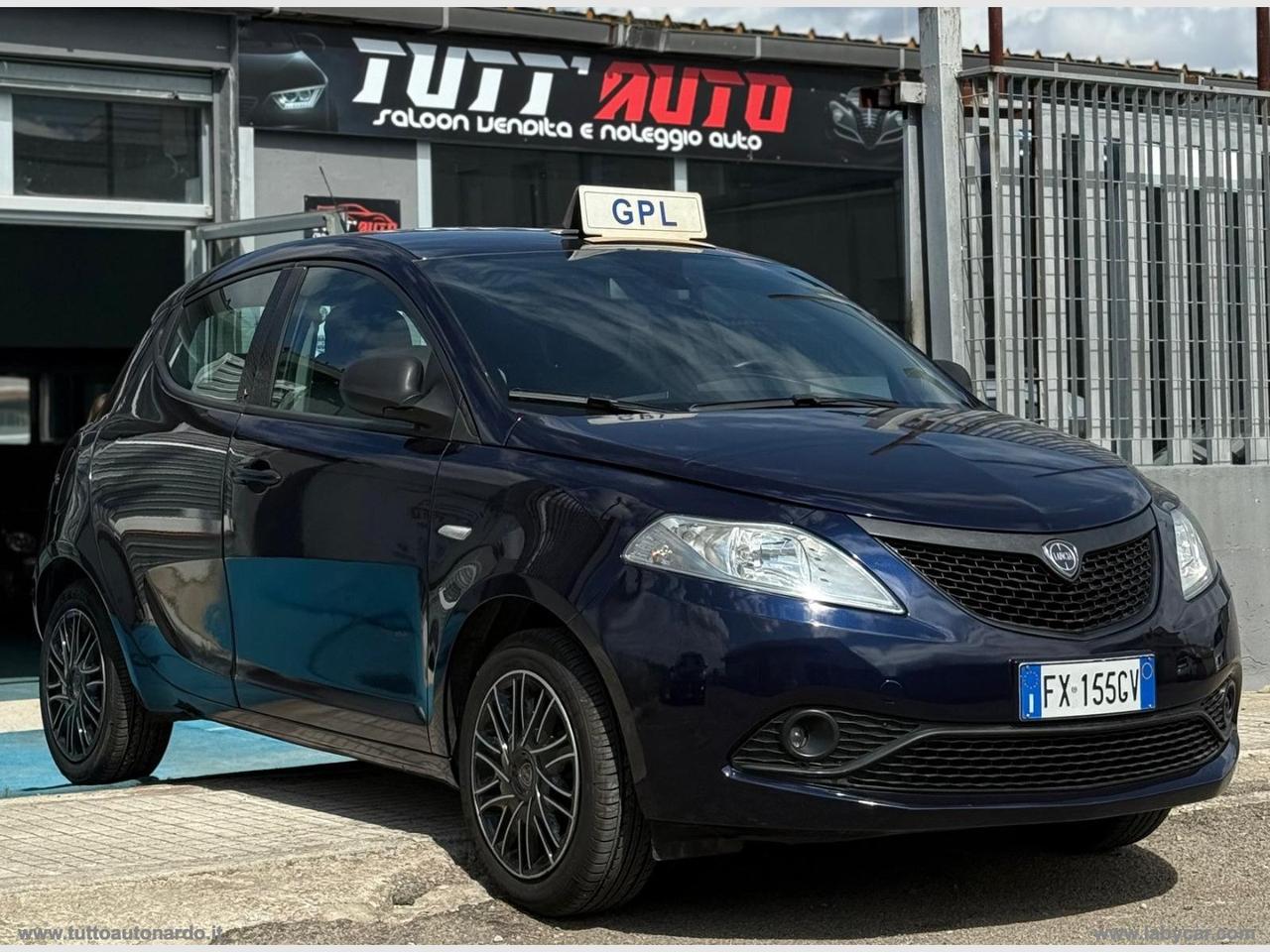 LANCIA Ypsilon 1.2 69 CV 5p. GPL Ecochic Gold