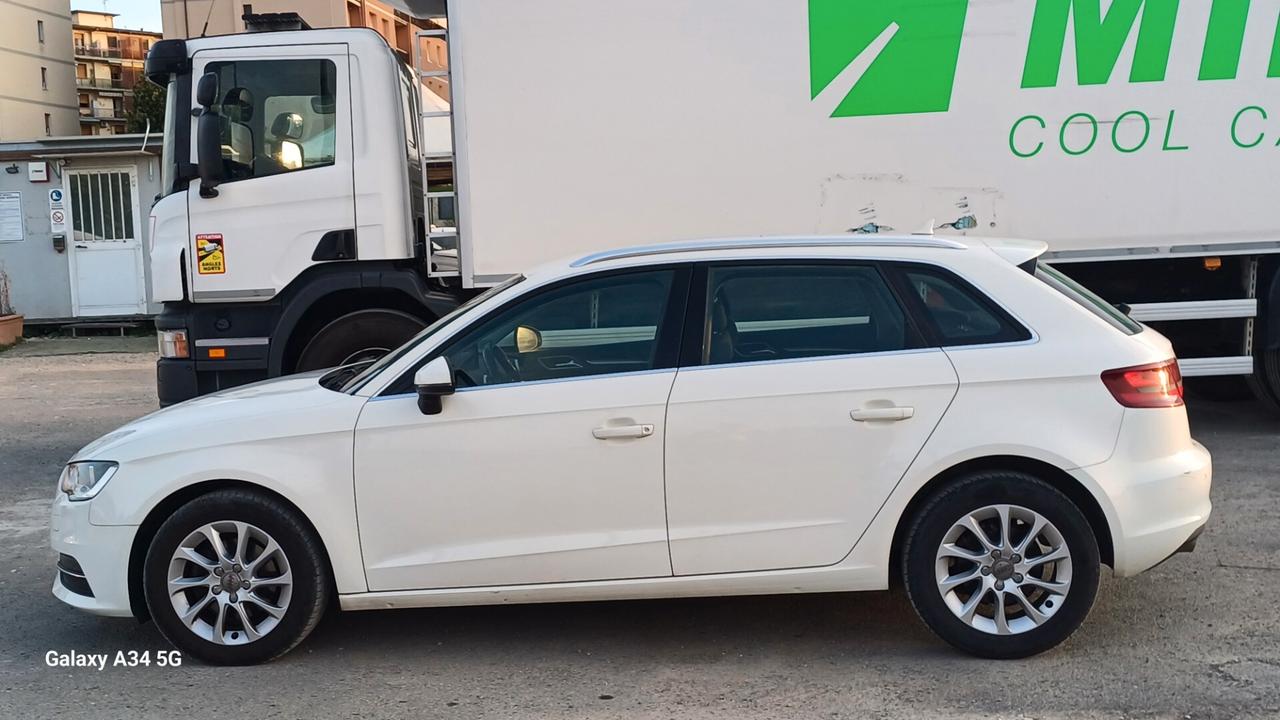 Audi A3 1.6 TDI clean diesel Ambiente
