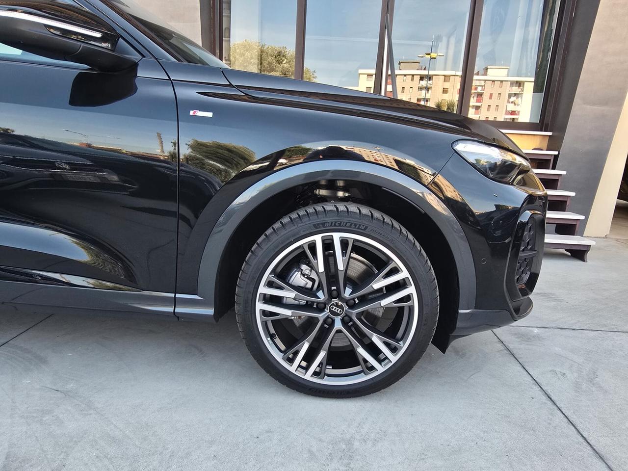 Audi Q5 40 TDI 204 CV quattro S tronic Identity Black