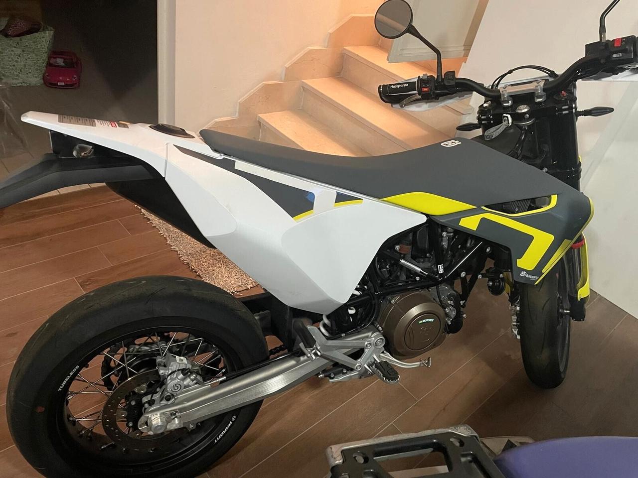 HUSQVARNA