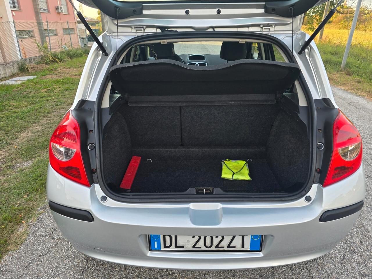 Renault Clio 1.2 Benzina con GARANZIA- NEOPATENTATI