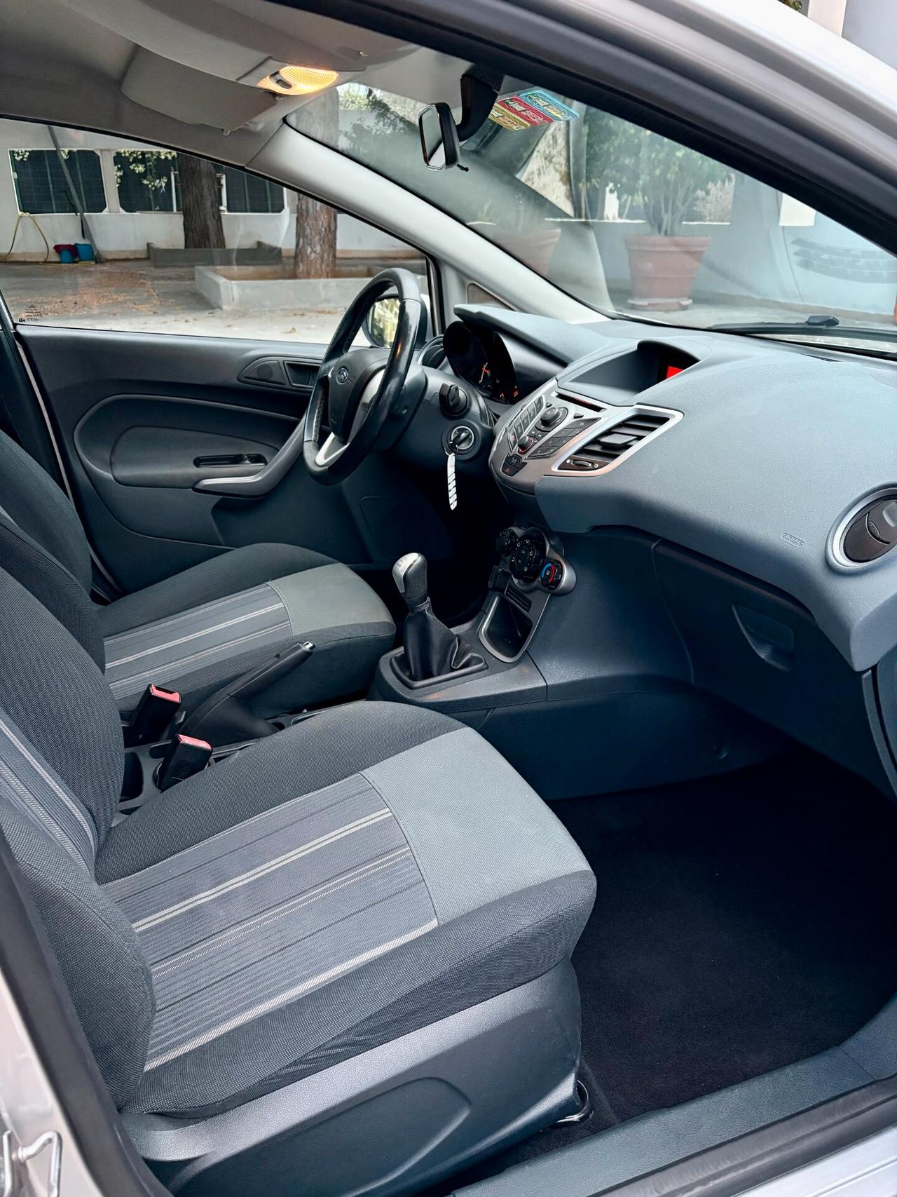 Ford Fiesta 1.4 TDCi 5p. Titanium