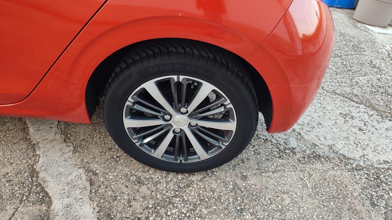 Peugeot 208 BlueHDi 75 5 porte Allure