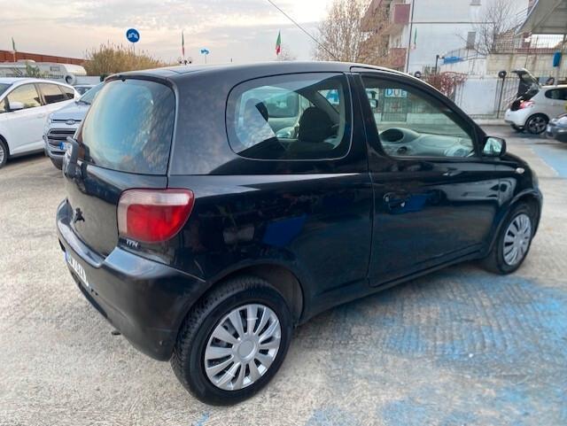 Toyota Yaris 1.0i 16V cat 3 porte