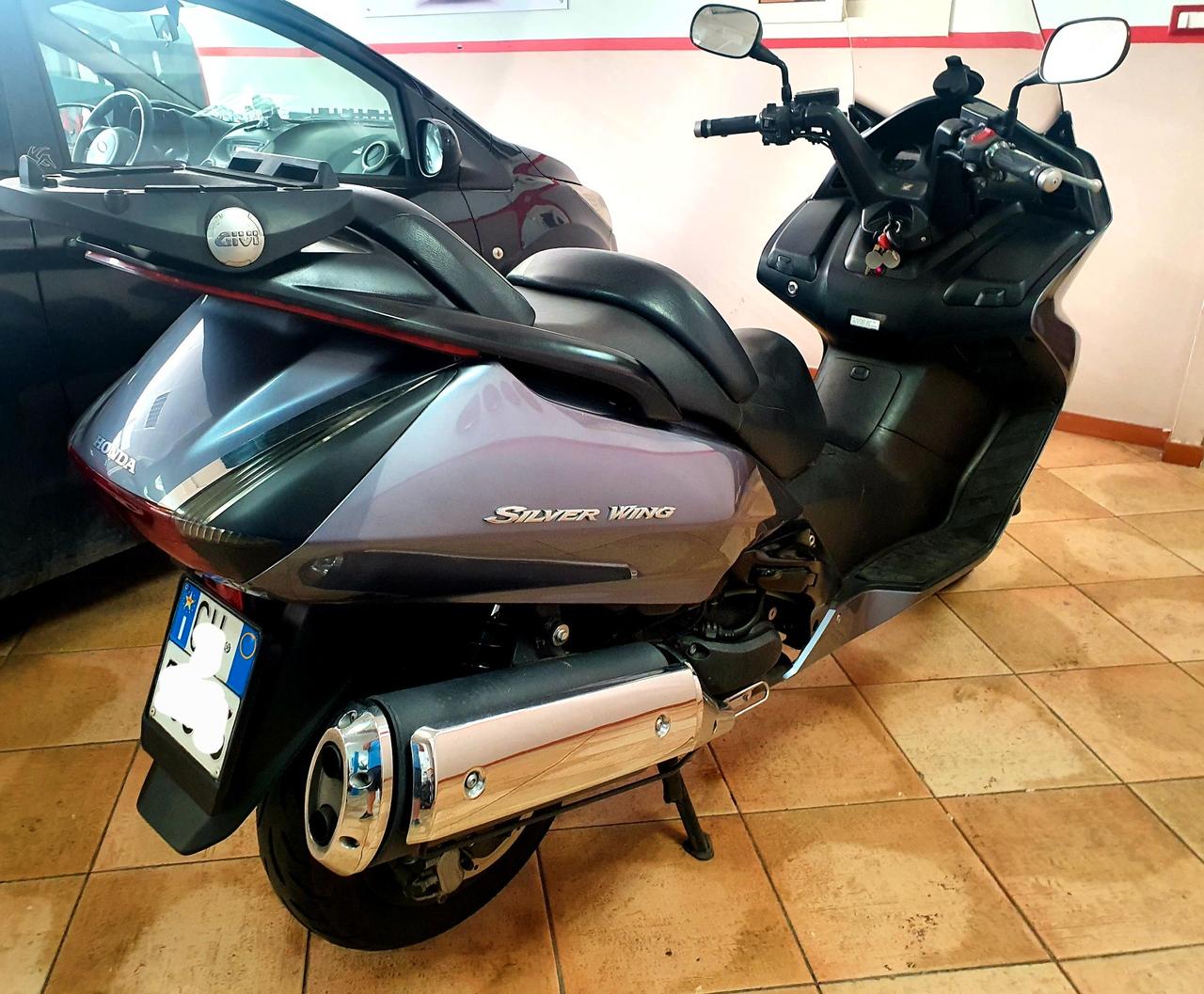 Honda Silver Wing 400