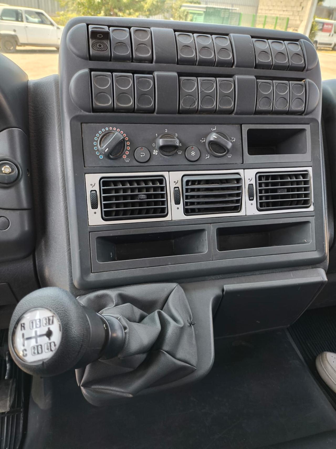 IVECO EUROCARGO 120 EL 22 RIBALTABILE TRILATERALE RIF:124