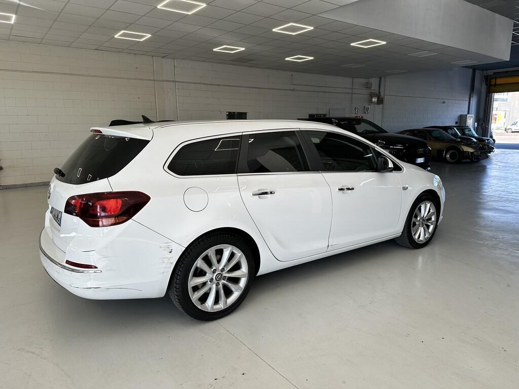 Opel Astra IV 2010 Sports Tourer 2.0 cdti Cosmo 165cv + Gancio Traino
