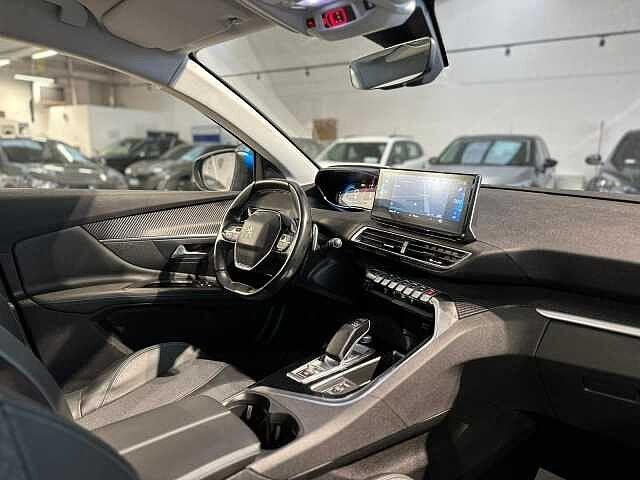 Peugeot 3008 Hybrid 225 e-EAT8 Allure