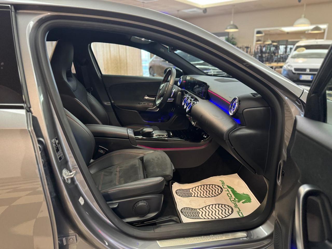 MERCEDES-BENZ A 250 Automatic Premium UniPro Mbux Ambient Light