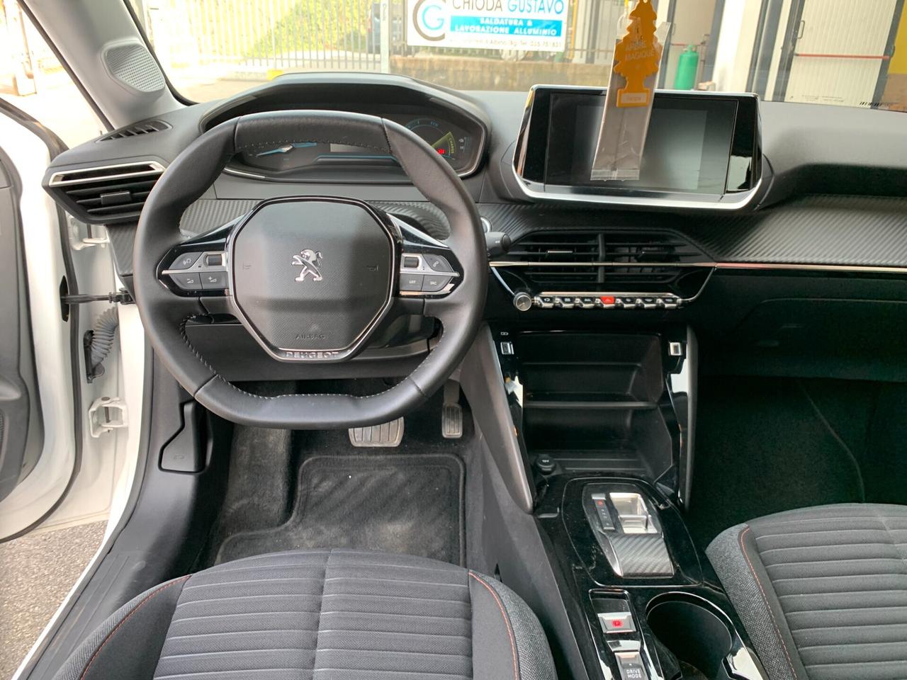Peugeot 208 motore elettrico 136 CV 5 porte Active
