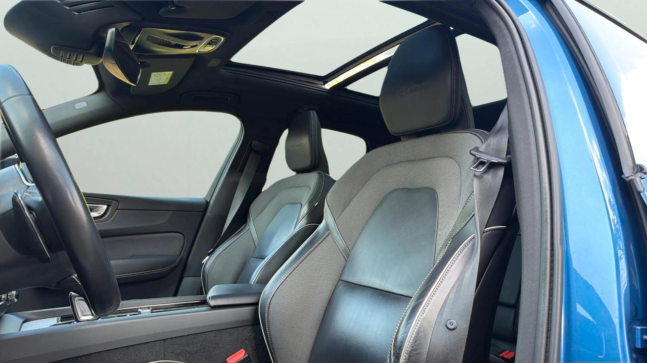 Volvo XC 60 XC60 B4 (d) AWD Geartronic R-design