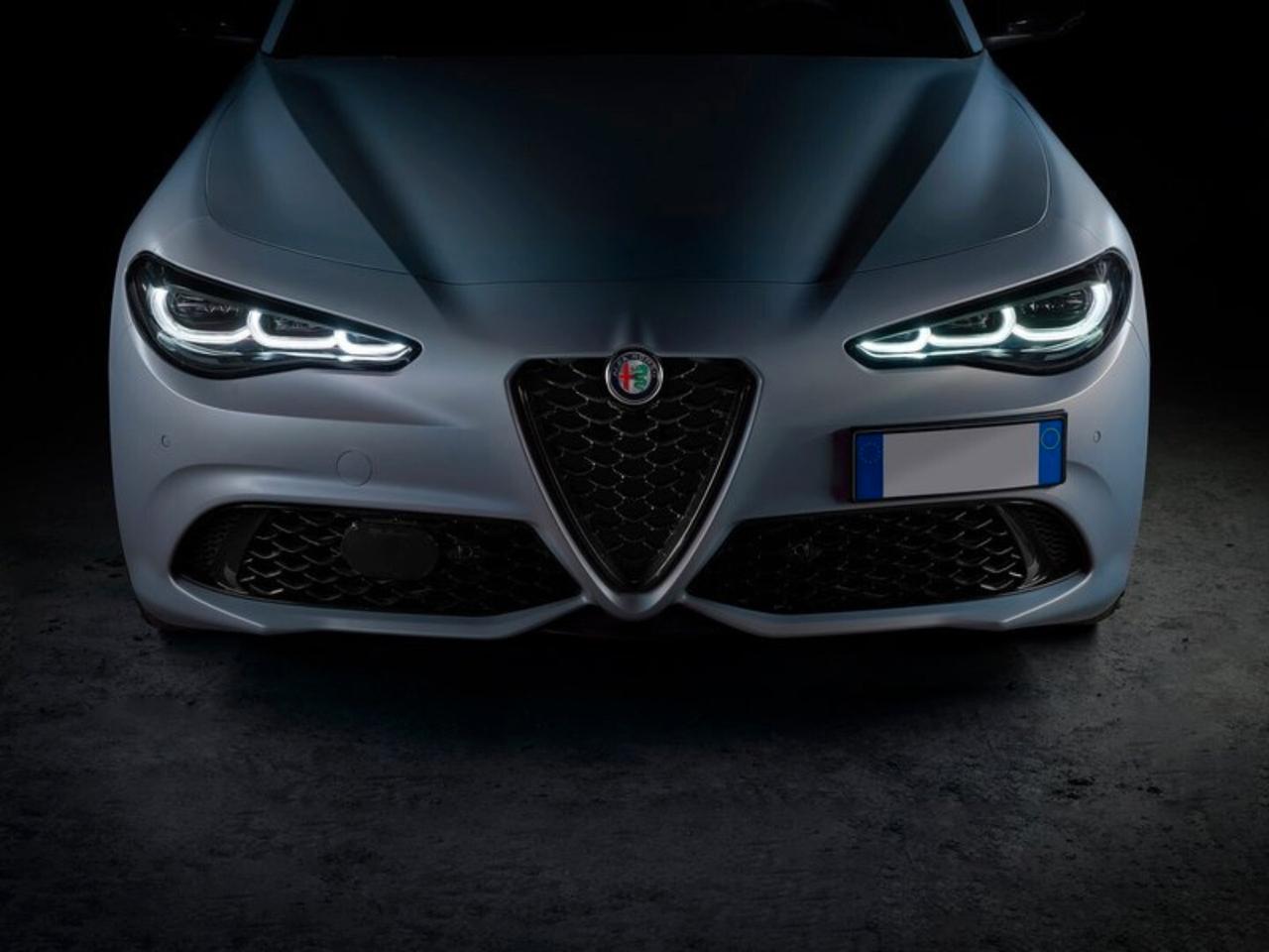 Alfa Romeo Giulia 2.2 Turbodiesel 210 CV AT8 AWD Q4 Veloce