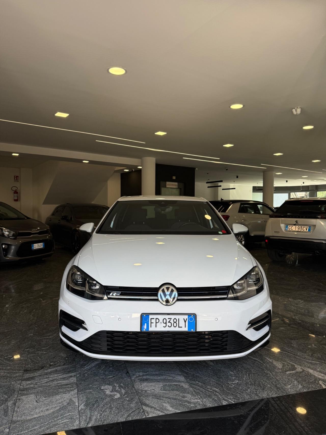 Volkswagen Golf 2.0 TDI DSG 5p R-LINE Highline BlueMotion Technology