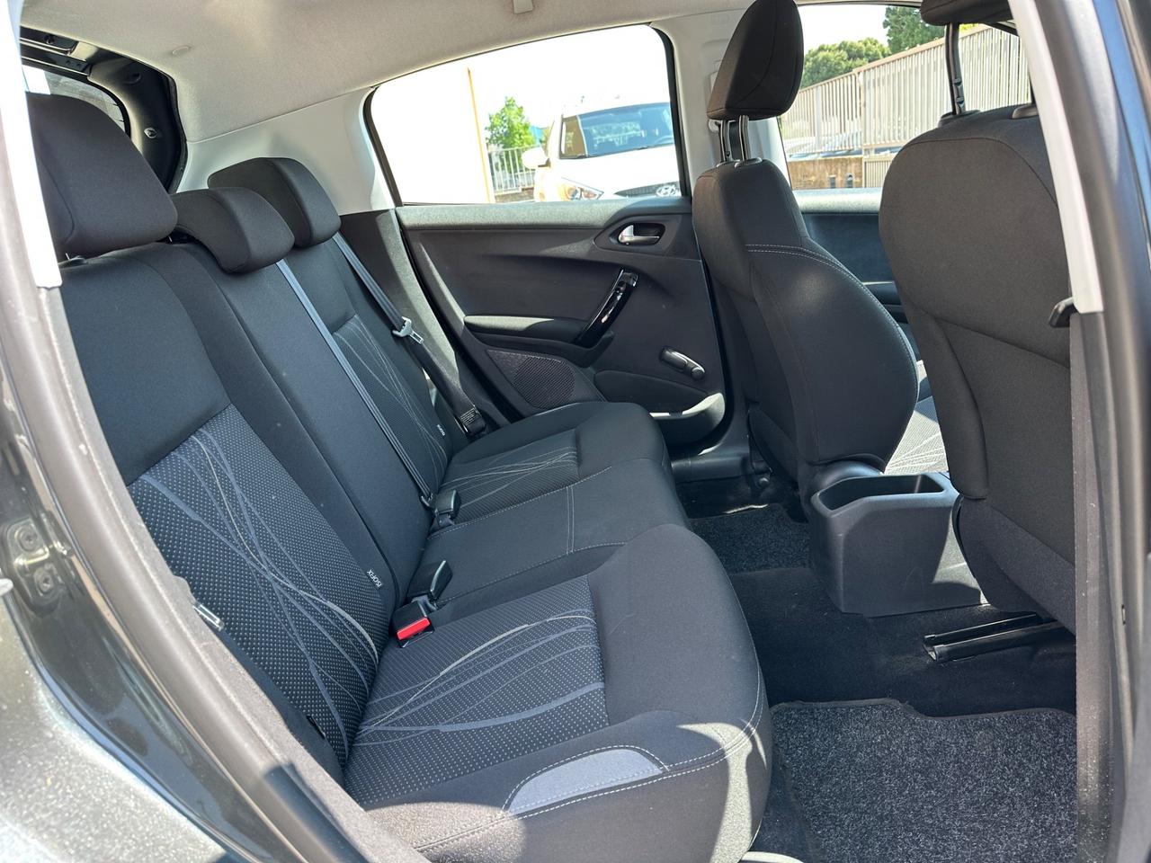 Peugeot 208 1.4 HDi 68 CV 5 porte Active