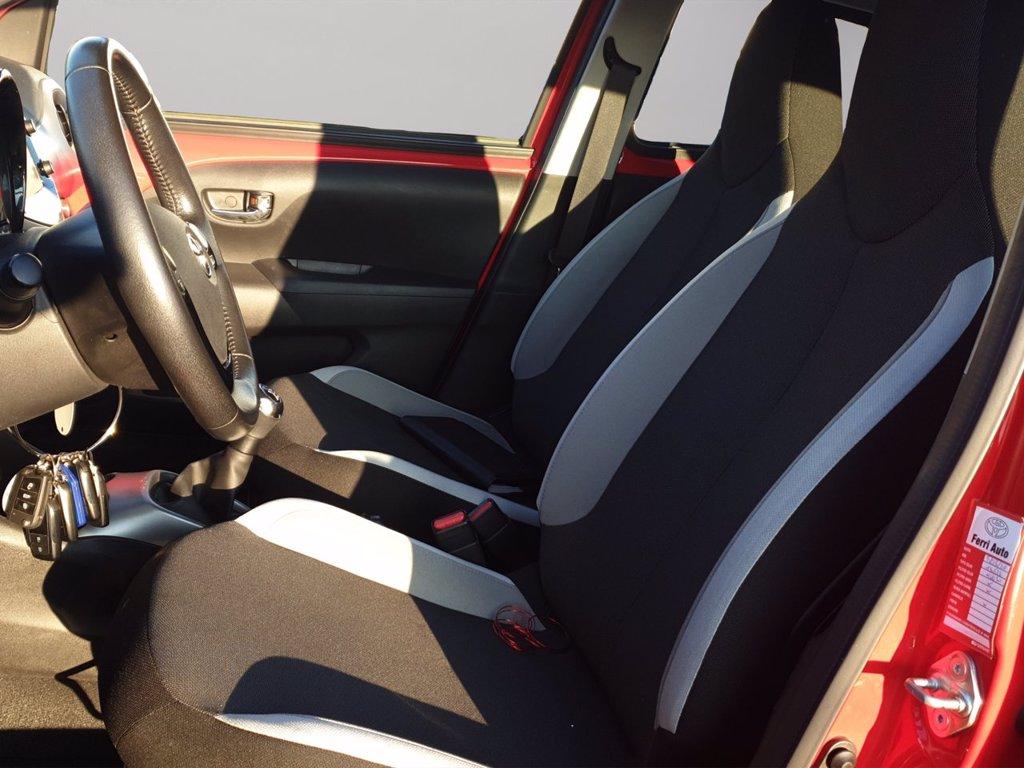 TOYOTA Aygo 5p 1.0 x-play tss del 2018