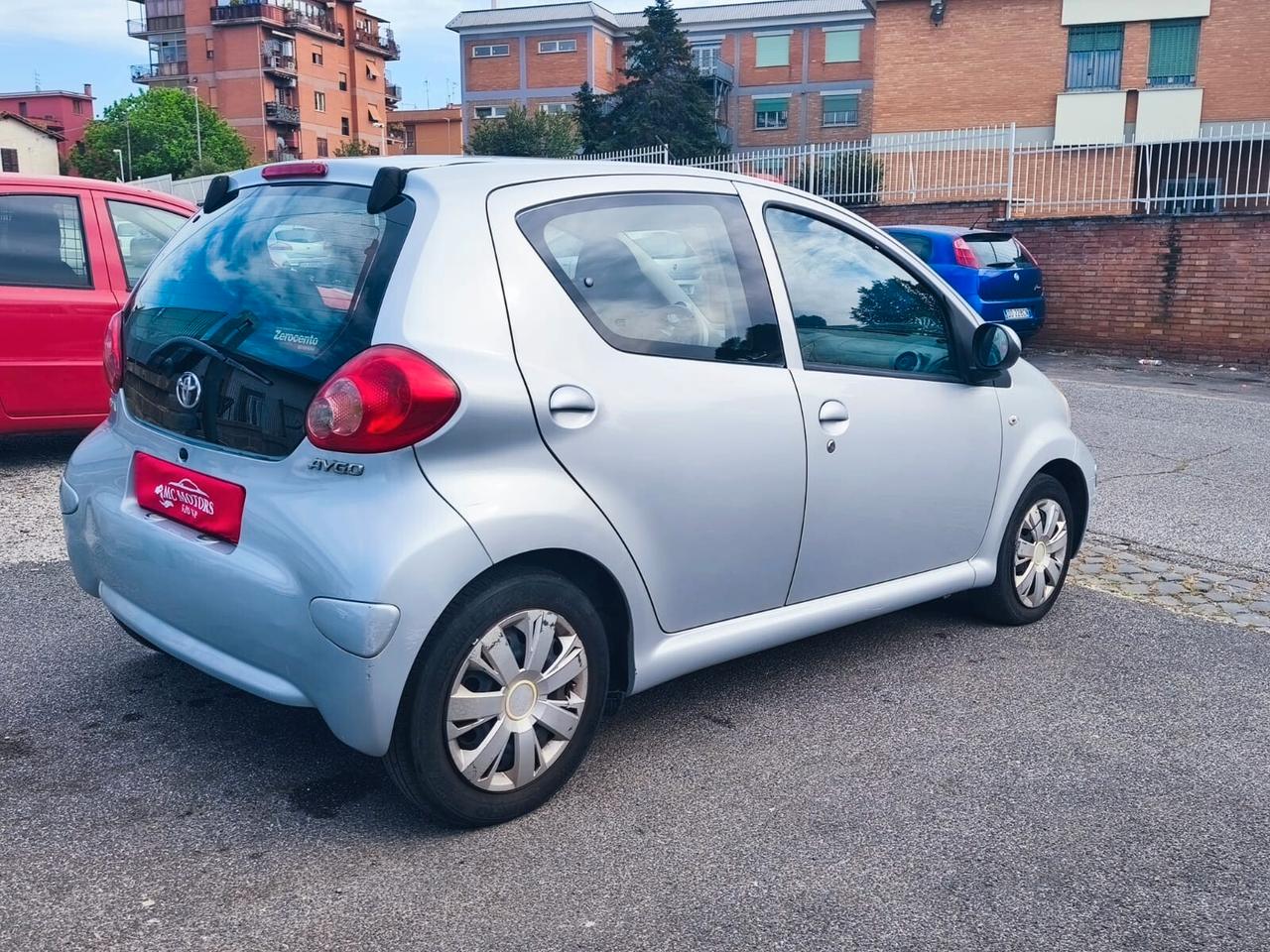 Toyota Aygo 1.0 12V VVT-i 5 porte