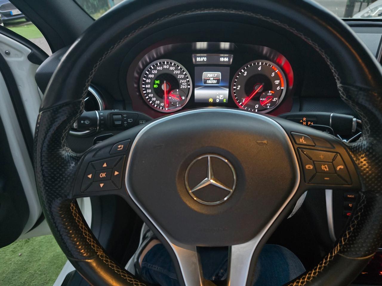 Mercedes A 180 CDI 109CV Premium 150000KM-2014