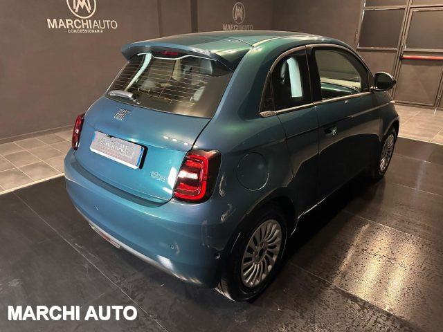 FIAT 500e 3+1 23,65 kWh