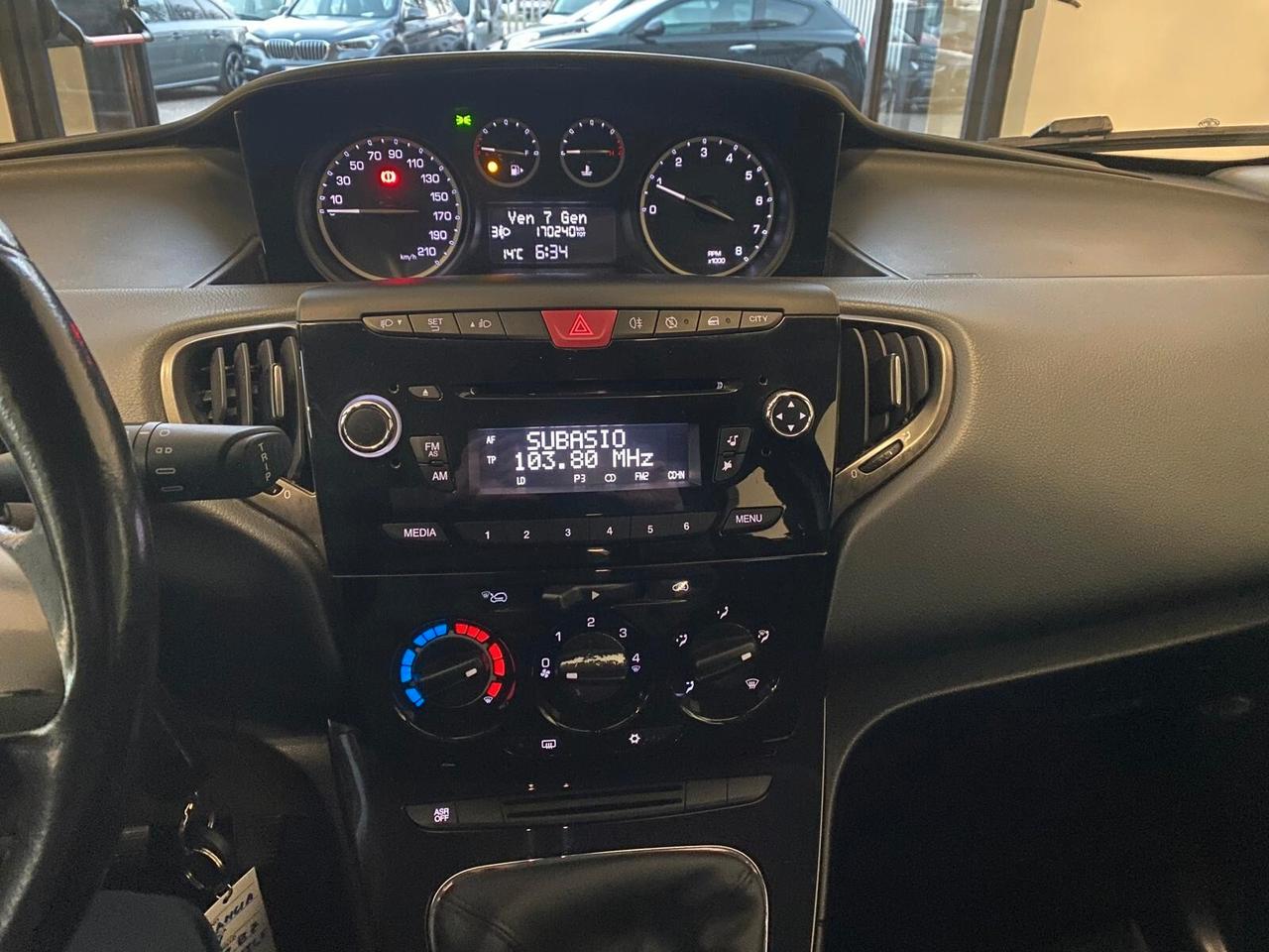 Lancia Ypsilon 1.2 69 CV 5 porte S&S Silver