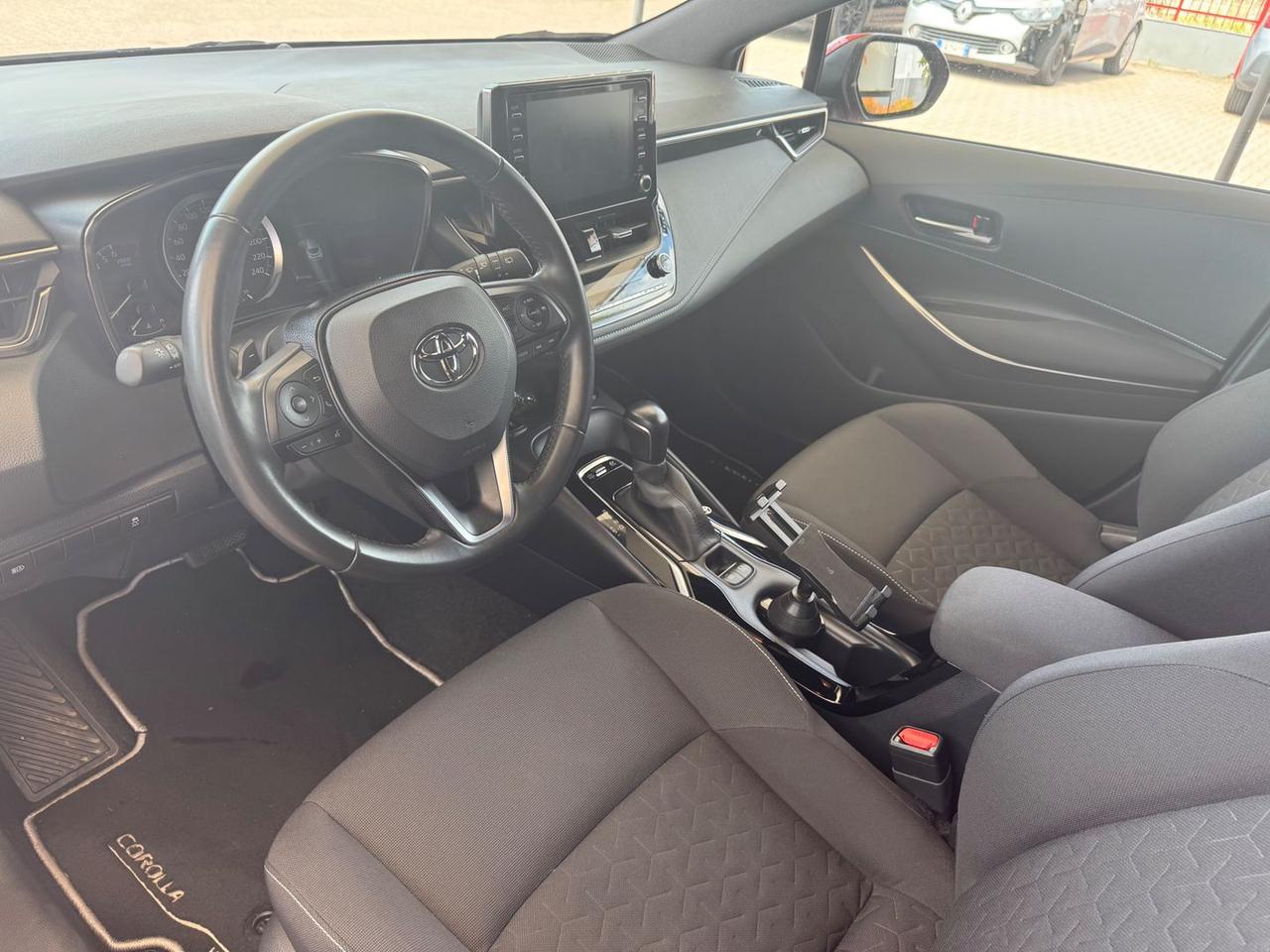 Toyota Corolla Business 2.0 VVT-i HEV #5754