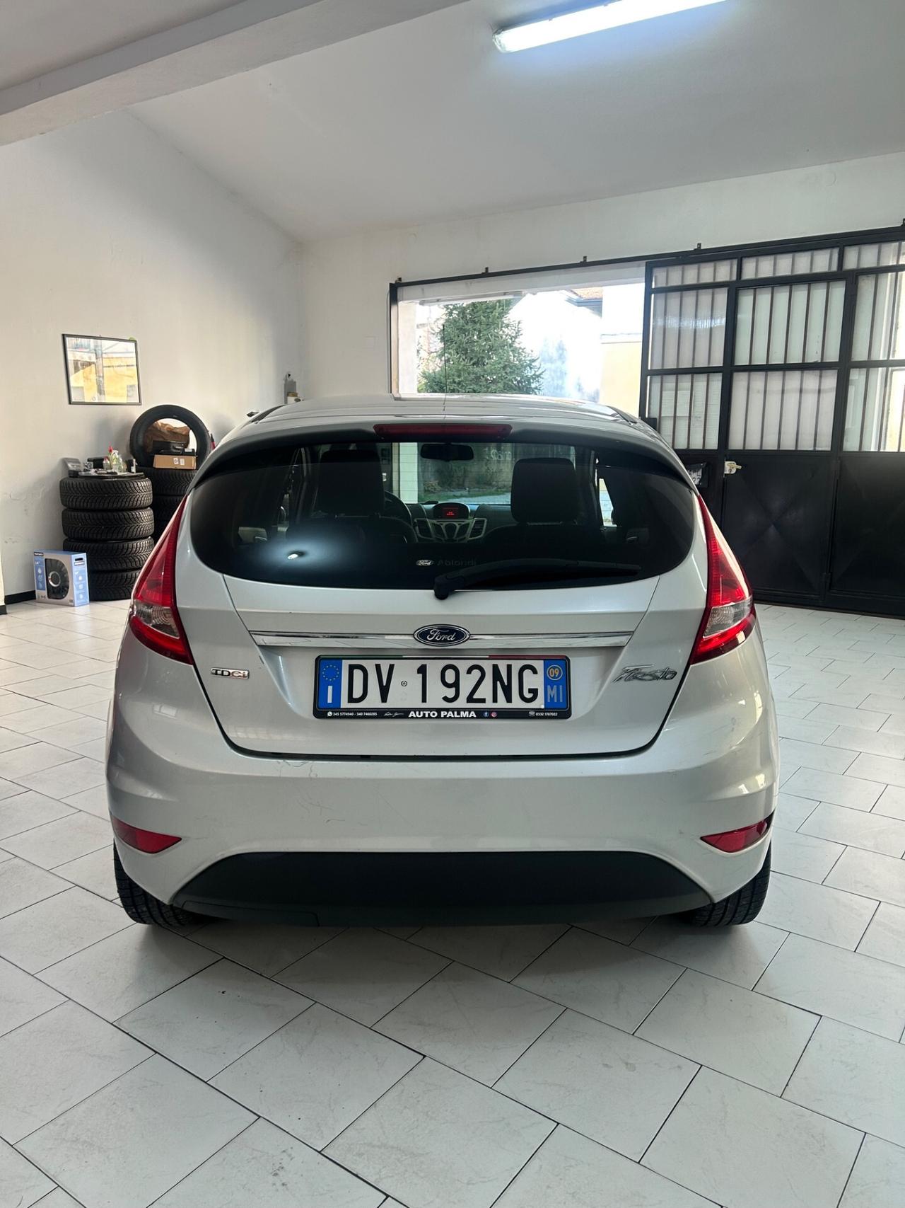 Ford Fiesta 1.6 TDCi 90CV 5 porte DPF Titanium