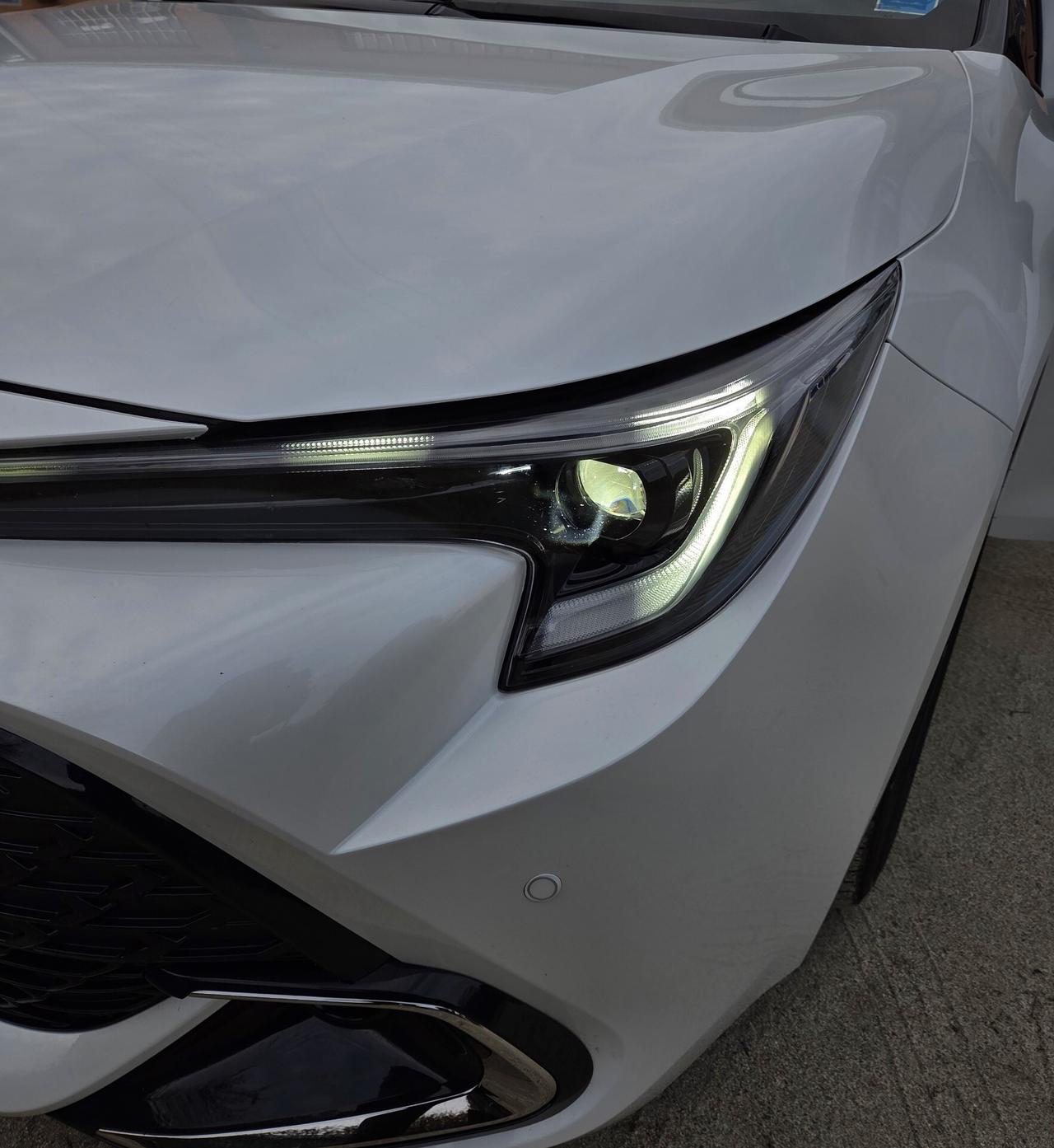 Toyota Corolla Active 1.8 Hybrid Touring Sports