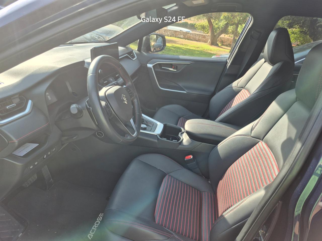 Suzuki Across 2.5 Plug-in Hybrid E-CVT 4WD Top