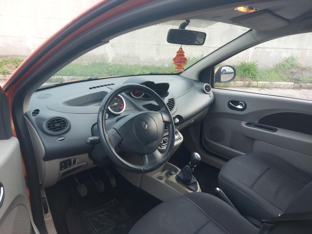 Renault Twingo 1.2 8V Dynamique