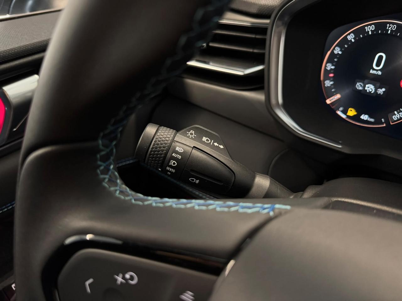 Lynk&co 01 PHEV