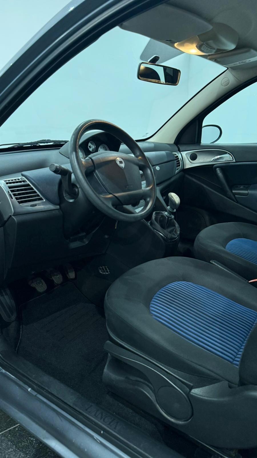Lancia Ypsilon 1.2 Argento