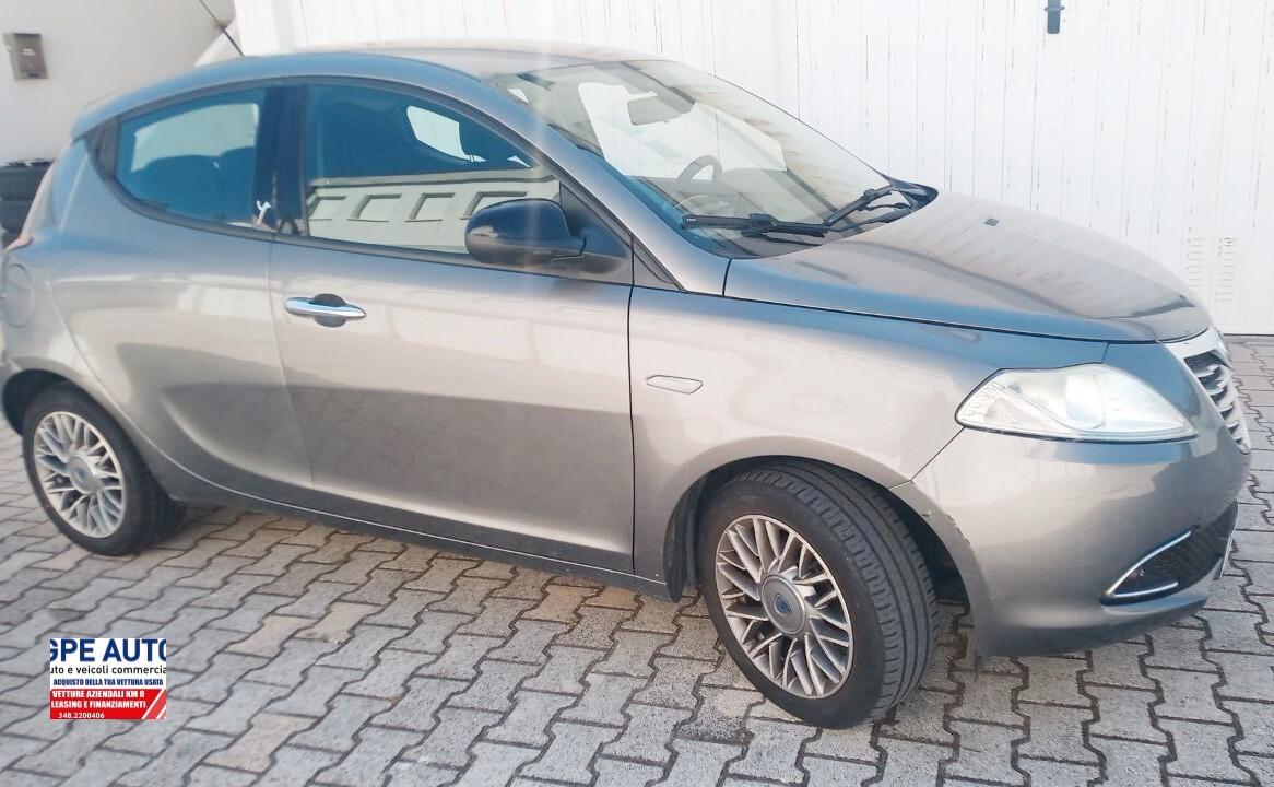Lancia Ypsilon 1.2 69 CV 5 porte S&S Platinum