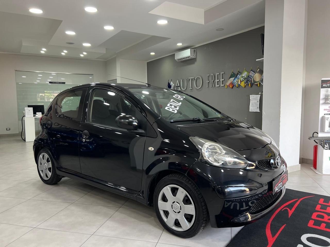 Toyota Aygo 1.0 12V VVT-i 5 porte