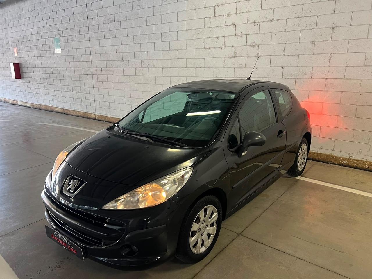 Peugeot 207 1.4 8V 75CV 3p. X Line
