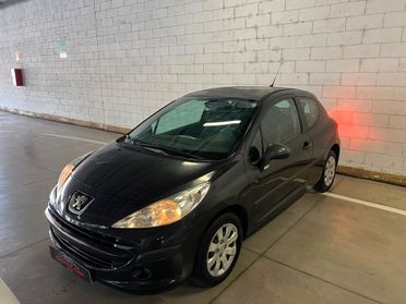 Peugeot 207 1.4 8V 75CV 3p. X Line