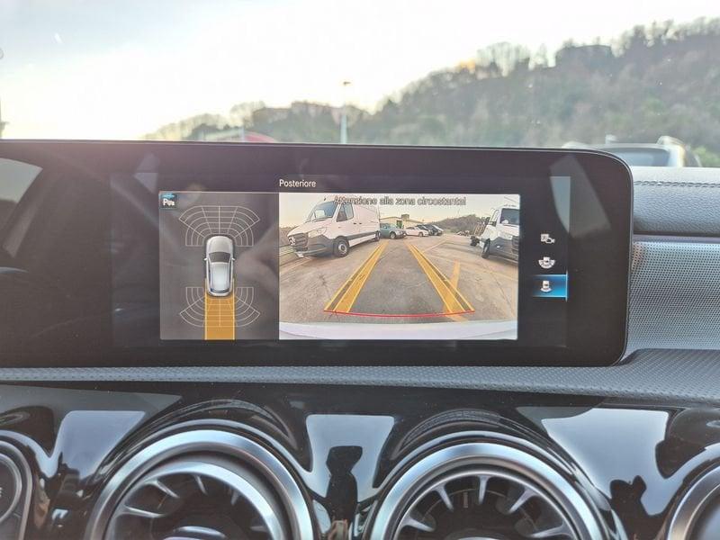 Mercedes-Benz Classe A A 180 d Premium Night edition auto