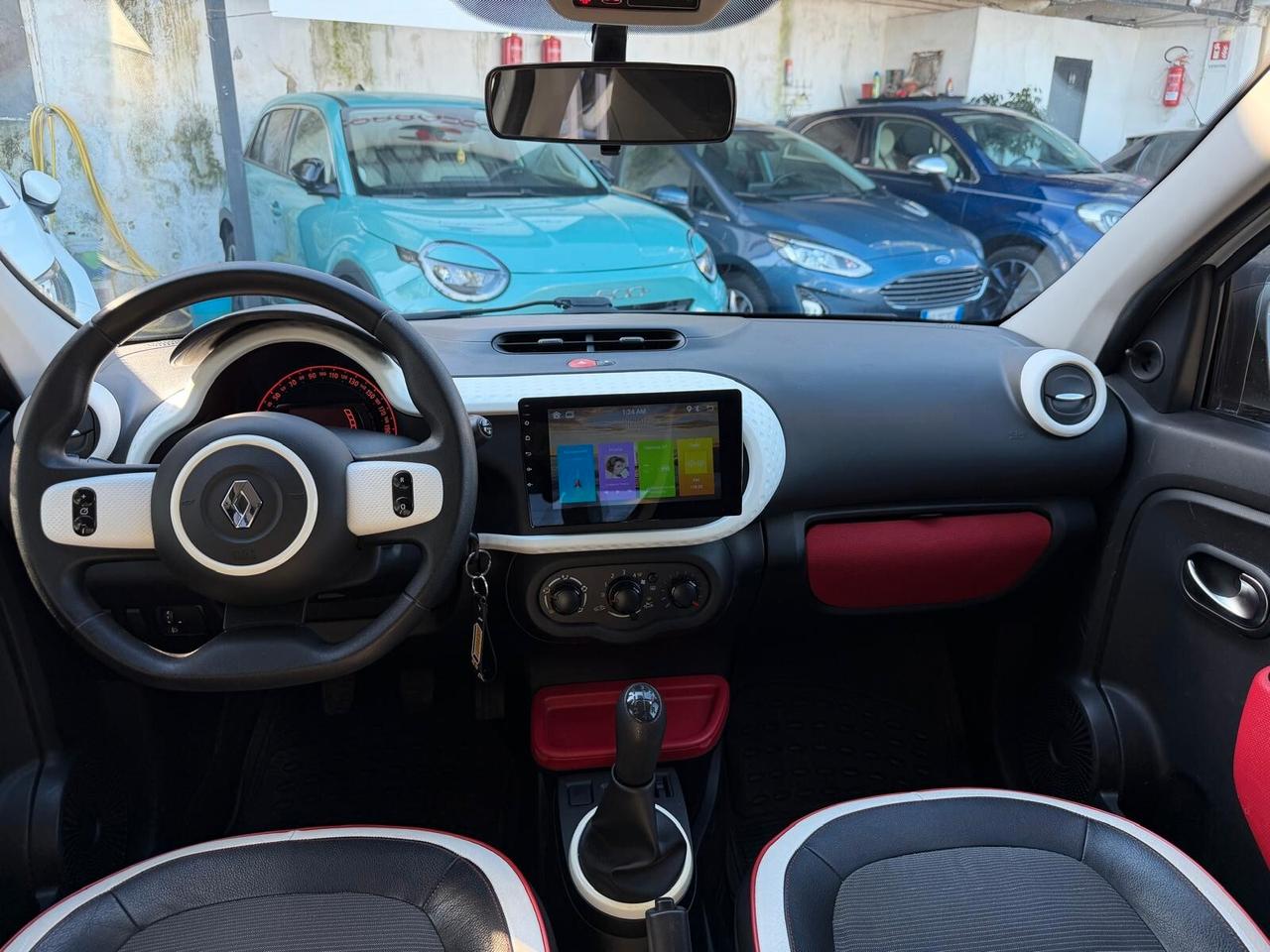 RENAULT TWINGO 2019 SCe Stop&Start La Parisienne 42000KM
